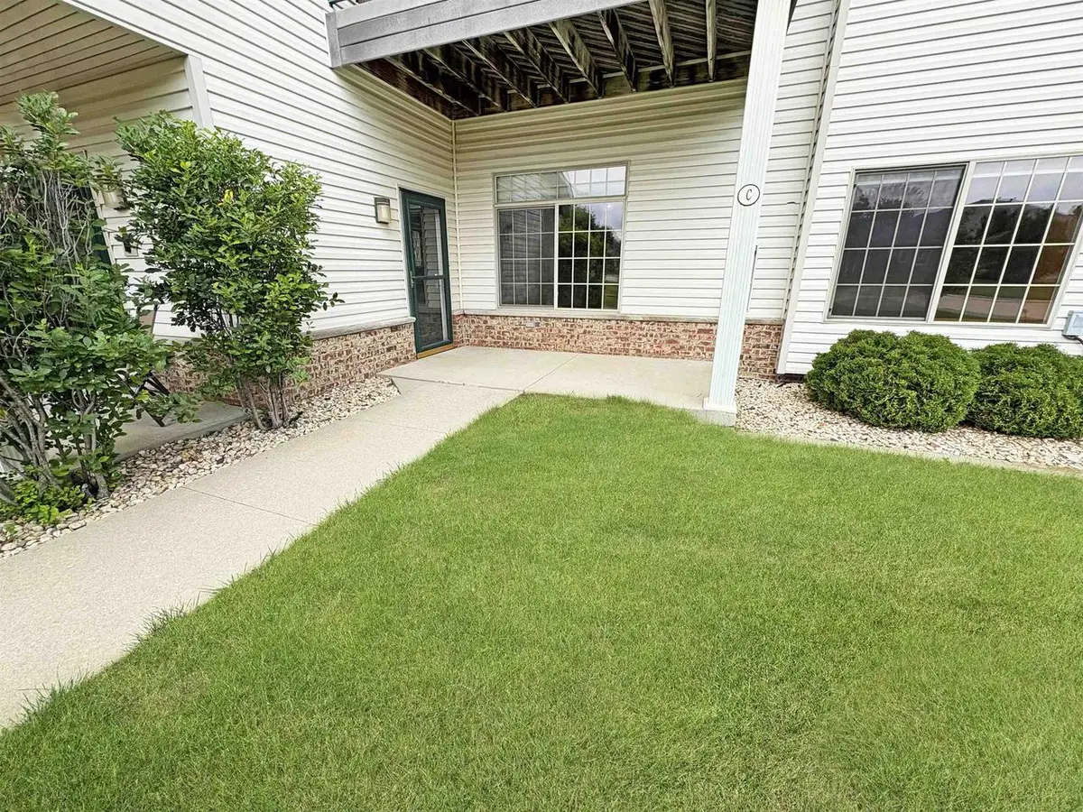 146 Pheasant Run, Johnson Creek, WI 53038 - #1