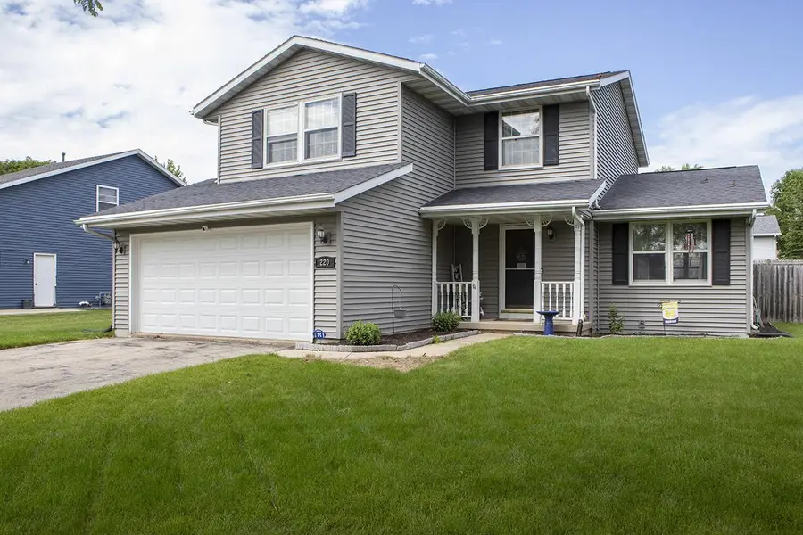 220 Wildflower Way, Lake Mills, WI 53551 - #2