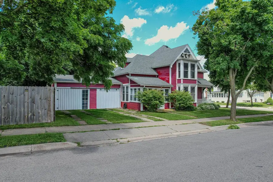523 Kilbourn Avenue, Tomah, WI 54660 - #2