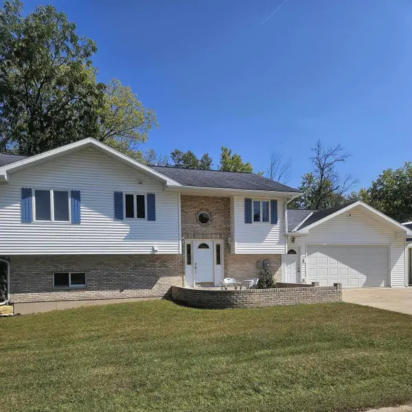 516 N East Street, Blue River, WI 53518