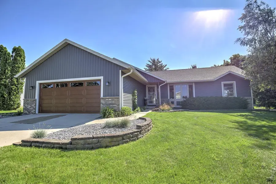 558 Spencer Drive, Evansville, WI 53536 - #3