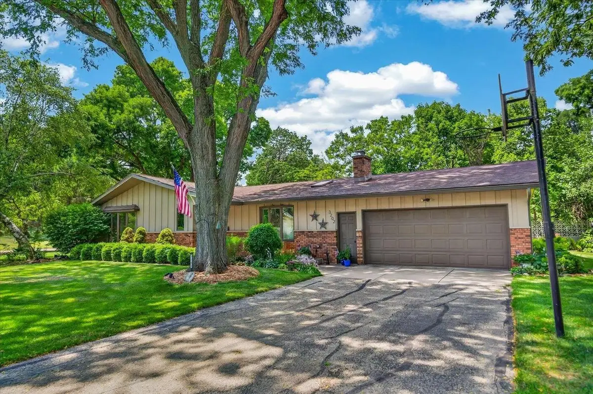 3202 Coventry Trail, Madison, WI 53713 - #1