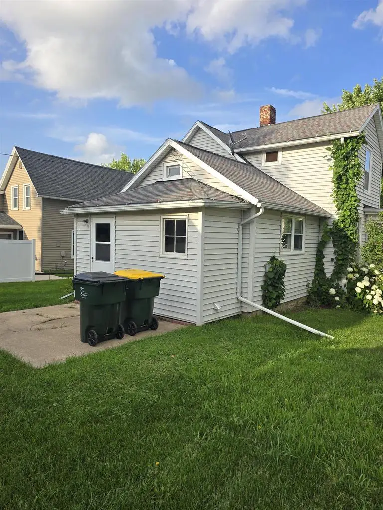 335 S Adams Street, Lancaster, WI 53813 - #3