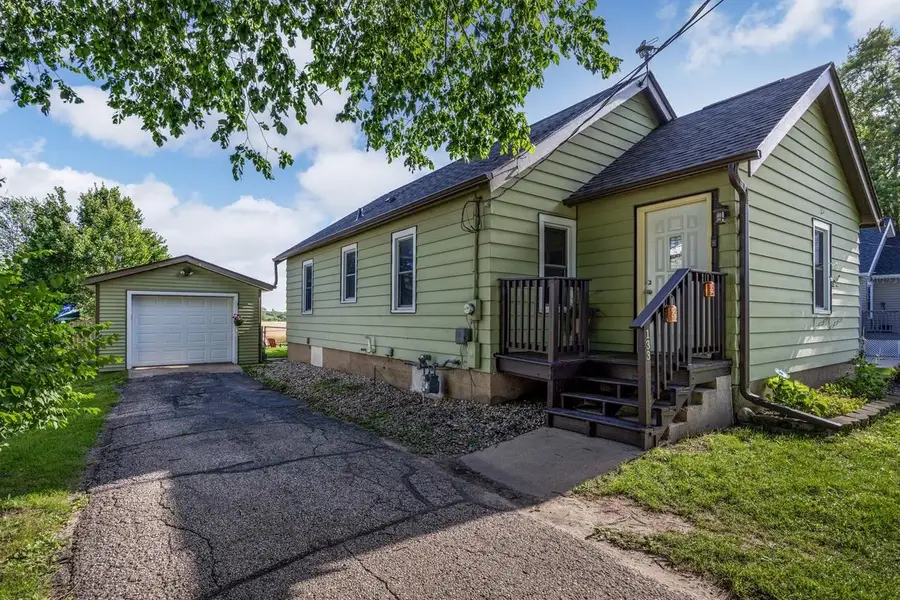 133 Walker Street, Evansville, WI 53536 - #2