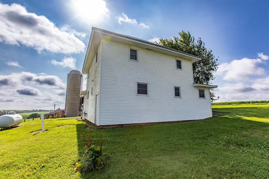 5100 Lagoon Road, Highland, WI 53543 - #3