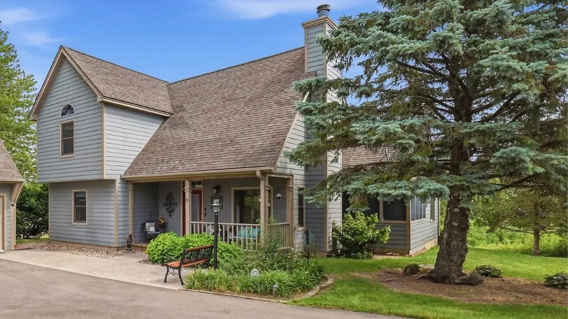 6 Beacon Trail, Galena, IL 61036 - #1