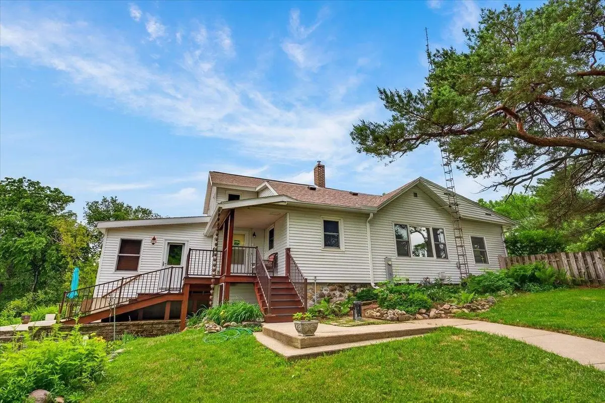 854 Highway 51, Stoughton, WI 53589 - #1
