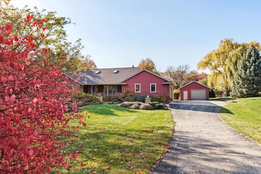 8109 N Robert Drive, Evansville, WI 53536 - #2