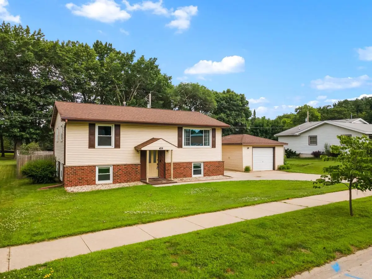 429 E Albert Street, Portage, WI 53901 - #1