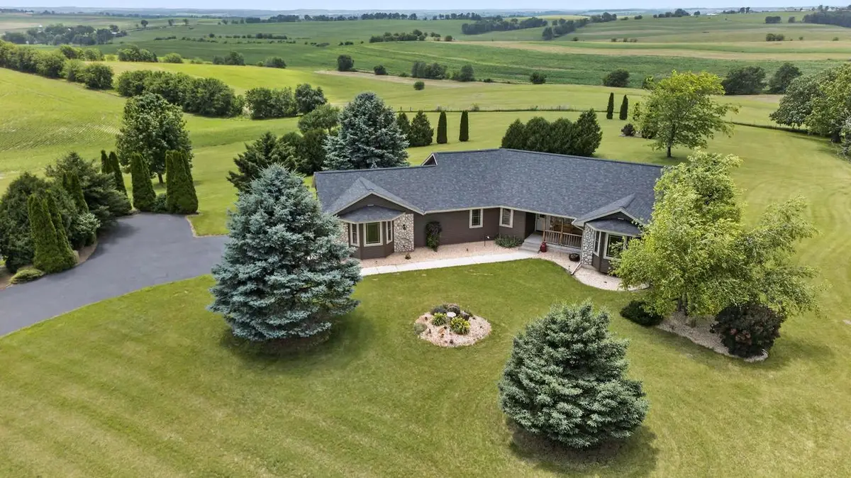 N7795 + L11 Panorama Road, Belleville, WI 53508 - #1