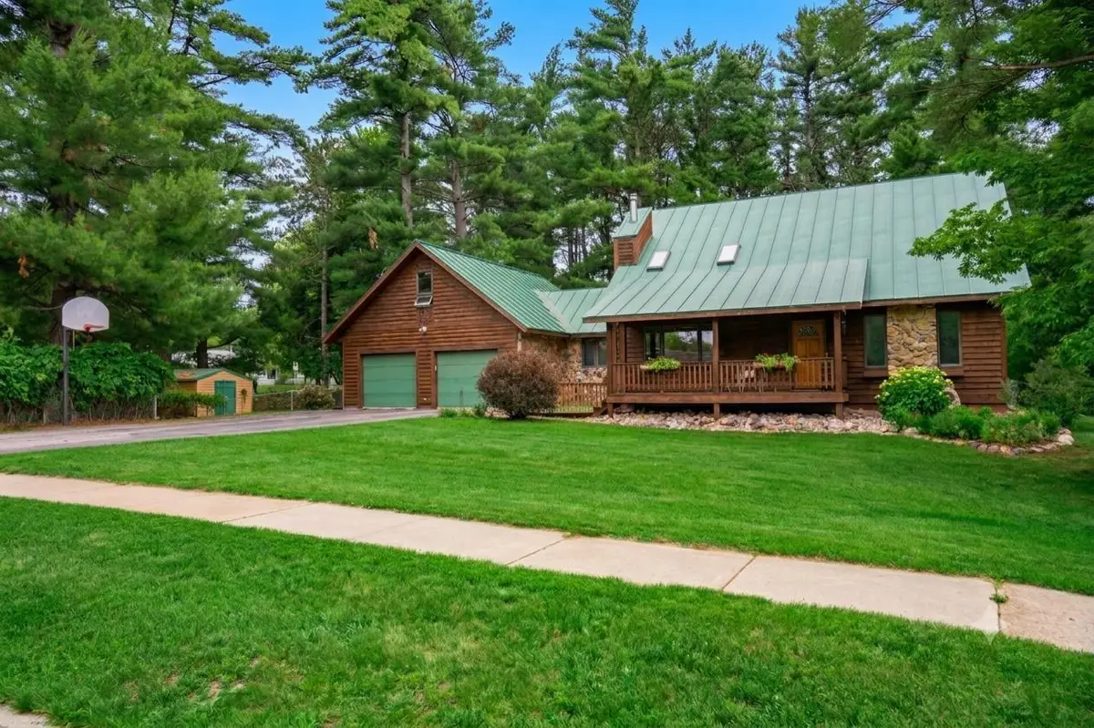 1107 7th Street, Reedsburg, WI 53959 - #1