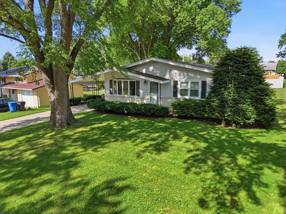 727 Jacquelyn Drive, Baraboo, WI 53913 - #1