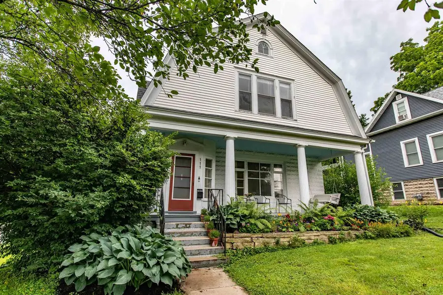 111 S Iowa Street, Mineral Point, WI 53565 - #2