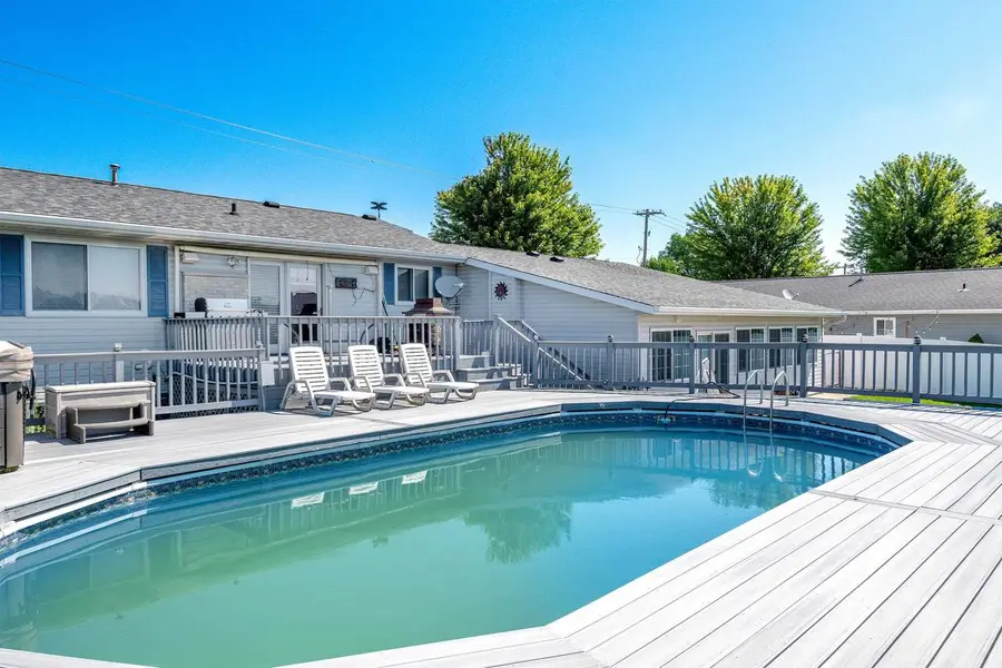 740 E Scott Street, Omro, WI 54963 - #3