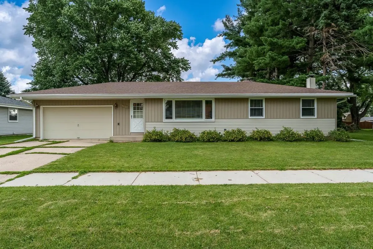1437 S Chatham Street, Janesville, WI 53546 - #1