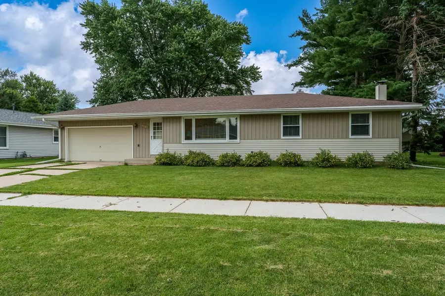 1437 S Chatham Street, Janesville, WI 53546 - #2