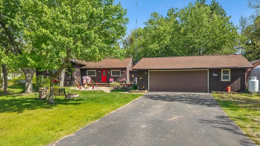 946 Gale Drive, Wisconsin Dells, WI 53965 - #2