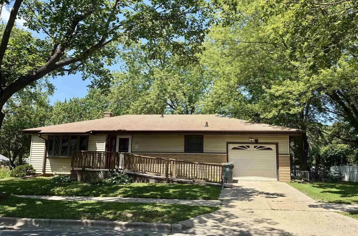 1002 Monica Lane, Madison, WI 53704 - #1