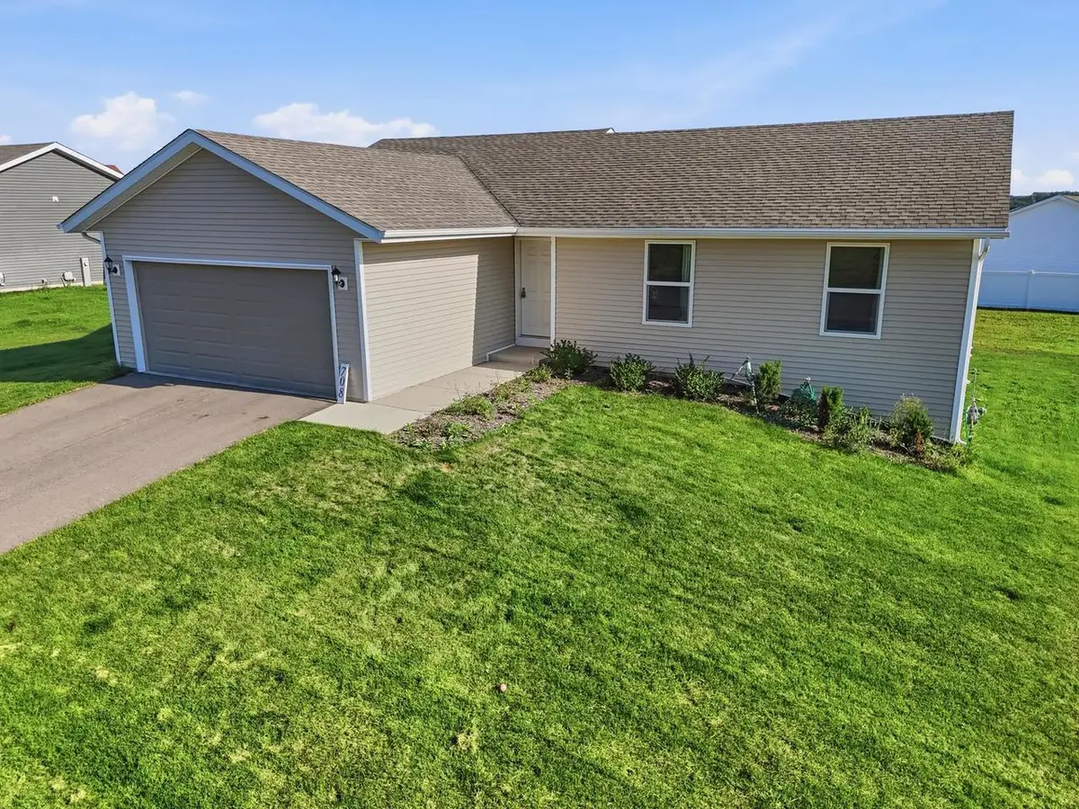 708 E Maple Beach Drive, Edgerton, WI 53534 - #1