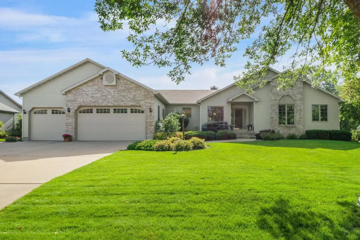 933 Chalfont Drive, Sun Prairie, WI 53590 - #1