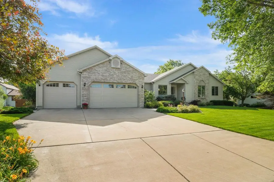 933 Chalfont Drive, Sun Prairie, WI 53590 - #3