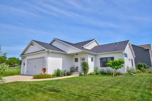 195 Prairie Mound Drive, Oregon, WI 53575