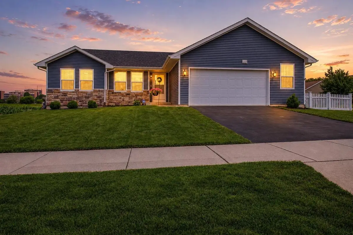 2215 Red Barn Lane, Beloit, WI 53511 - #1