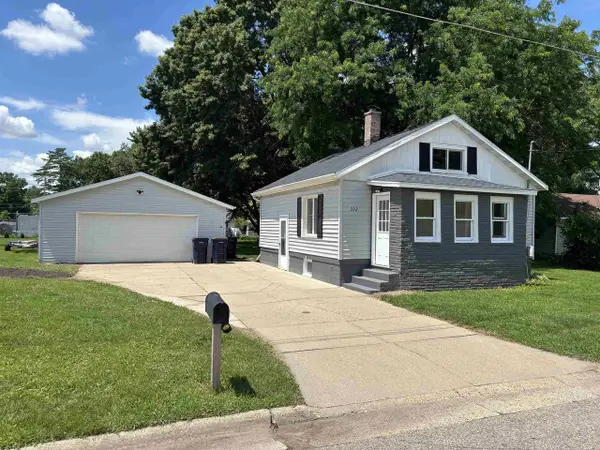 332 S Pine Street, Janesville, WI 53548