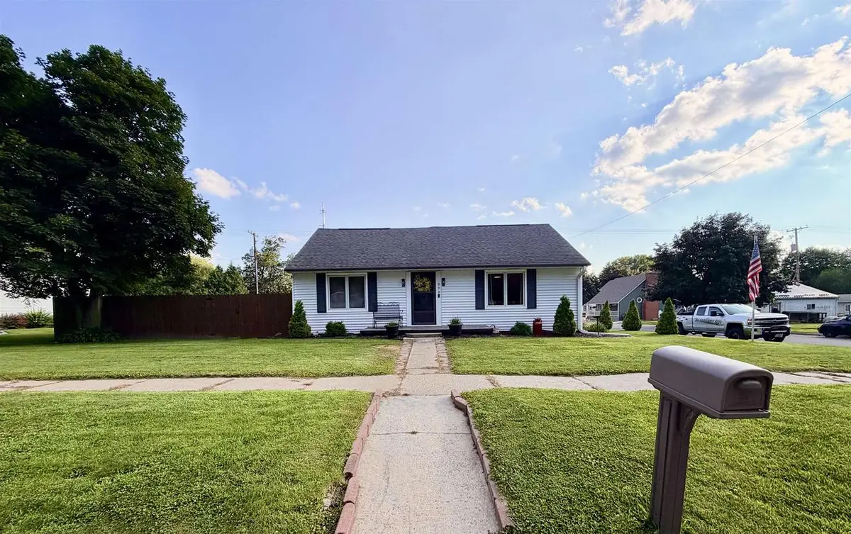 322 W Dewey Street, Cassville, WI 53806 - #1