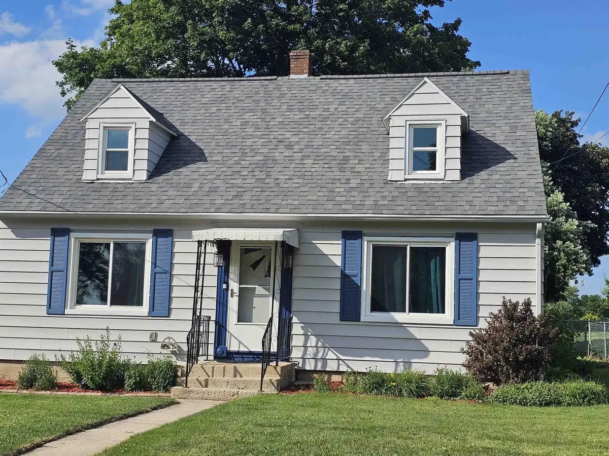 410 W Main Street, Marshall, WI 53559 - #1