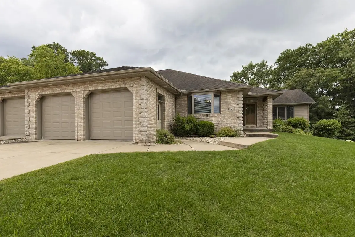 1223 W Sherman Avenue, Fort Atkinson, WI 53538 - #1