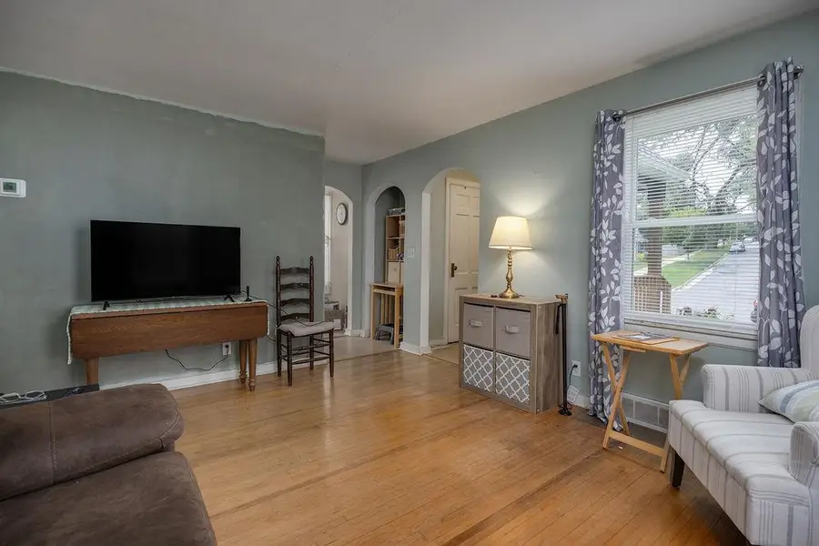 1525 Loftsgordon Avenue, Madison, WI 53704 - #3