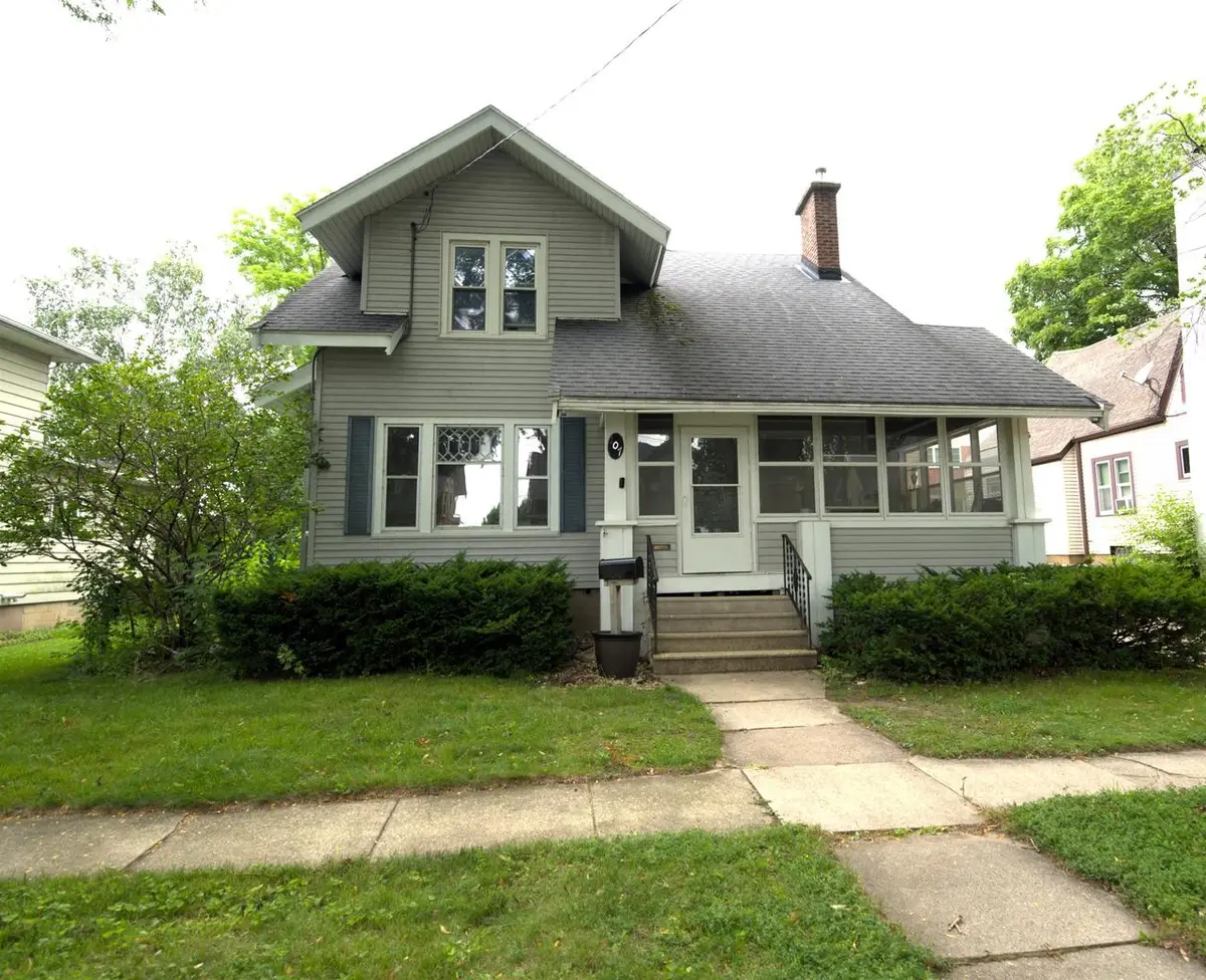 107 Clarence Street, Fort Atkinson, WI 53538 - #1