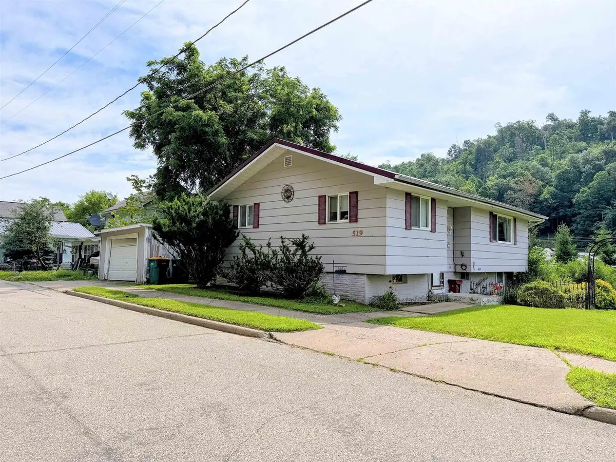 519 Ann Street, McGregor, IA 52157 - #1