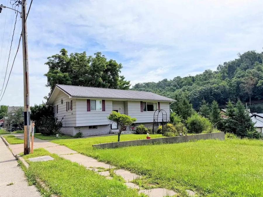 519 Ann Street, McGregor, IA 52157 - #2