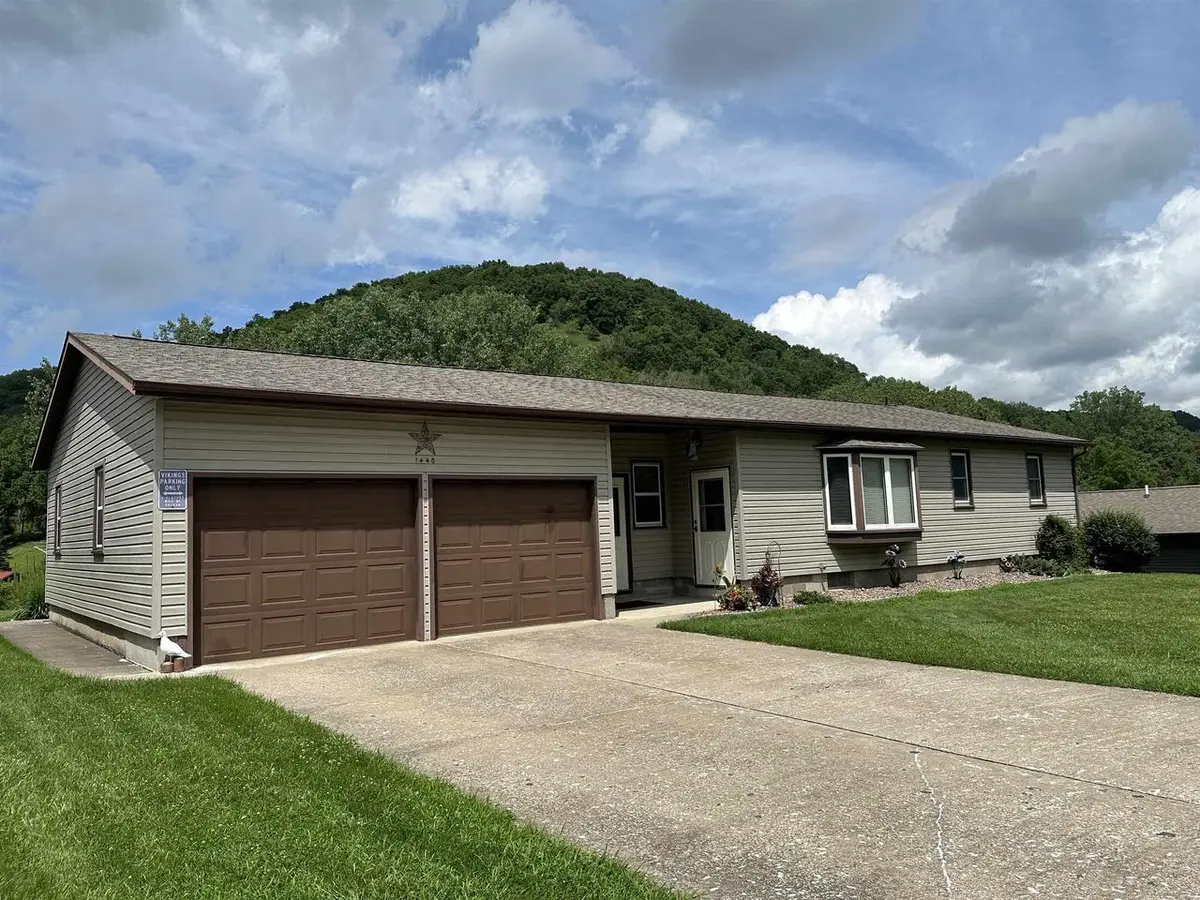 1440 Westgate Drive, Lansing, IA 52151 - #1