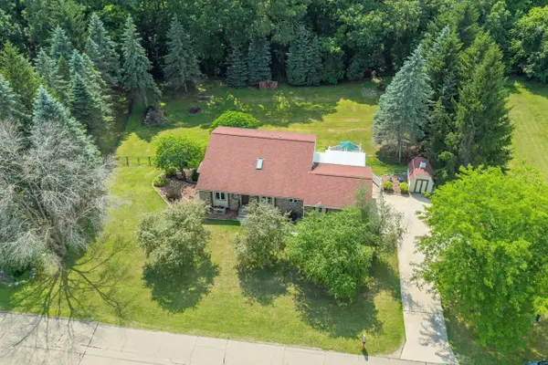 N6839 Donlin Drive, Pardeeville, WI 53954