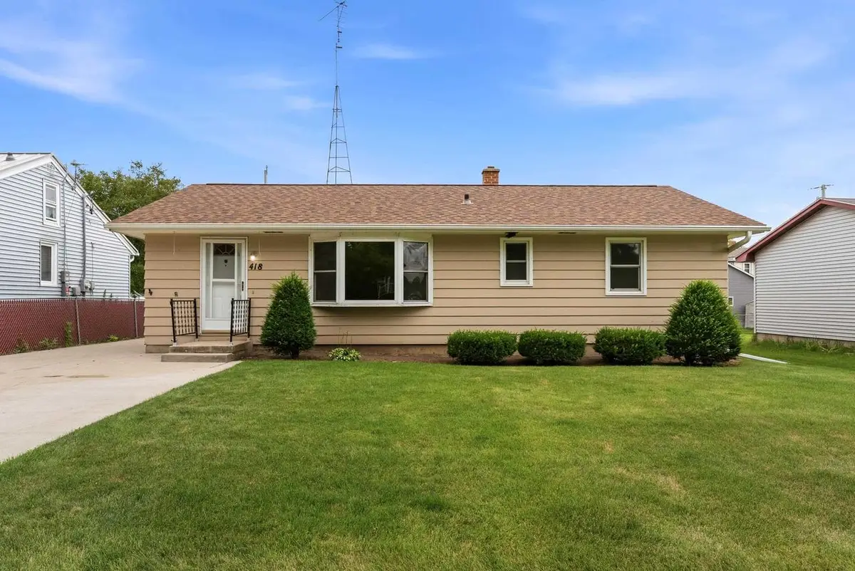 418 Grant Street, Beaver Dam, WI 53916 - #1