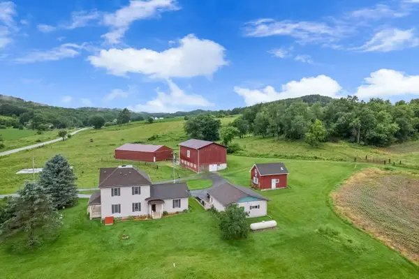 33606 Owl Avenue, Elroy, WI 53929