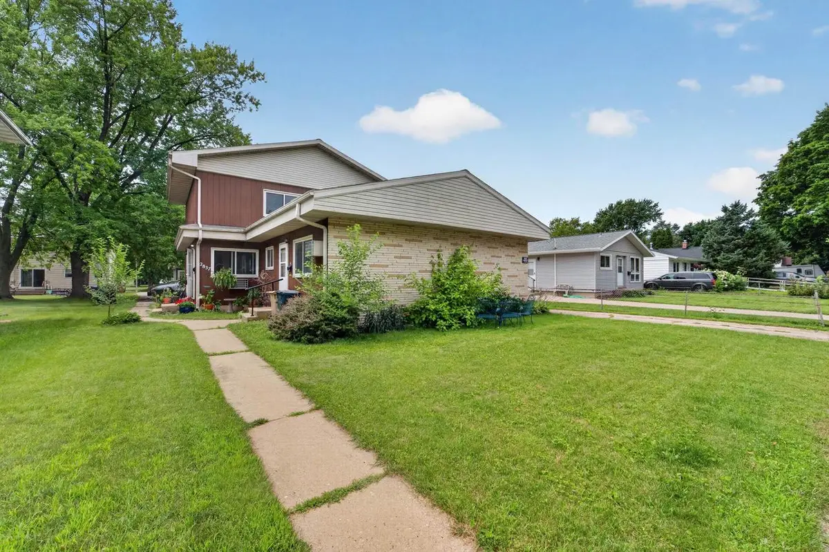 2837 Coolidge Street, Madison, WI 53704 - #1
