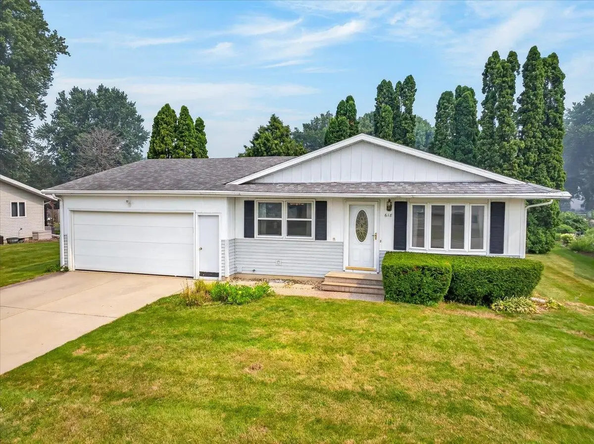618 Jefferson Street, Deforest, WI 53532 - #1