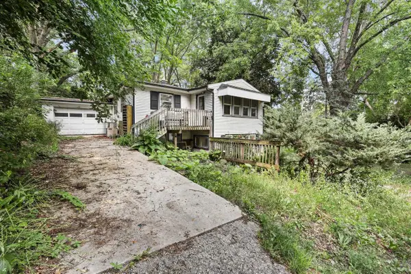 1327 E Road Nine, Edgerton, WI 53534