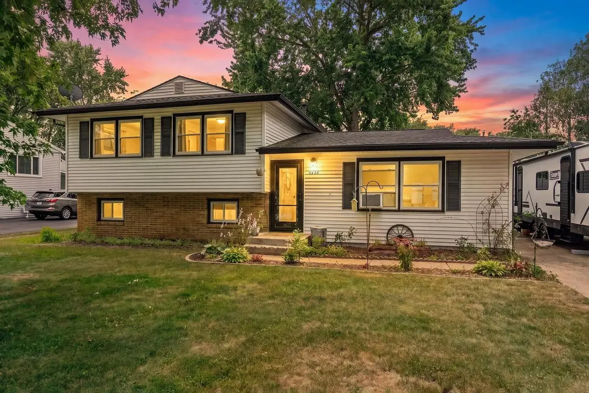 2428 Pioneer Drive, Beloit, WI 53511 - #1