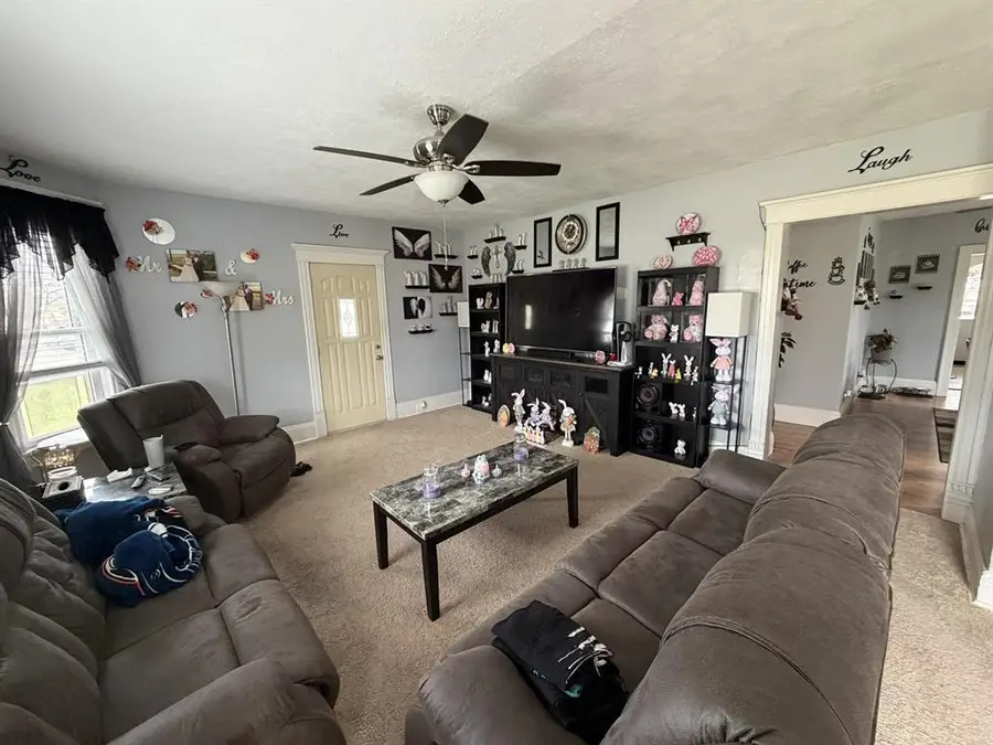 129 W Beloit Street, Darien, WI 53117 - #2