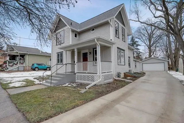 409 S 4th Street, Stoughton, WI 53589 - #2