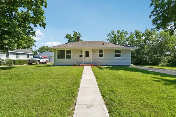 712 E Edgewater Street, Portage, WI 53901
