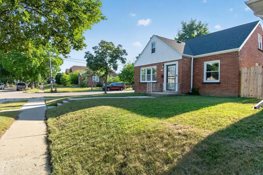 4576 N 40th Street, Milwaukee, WI 53209 - #2
