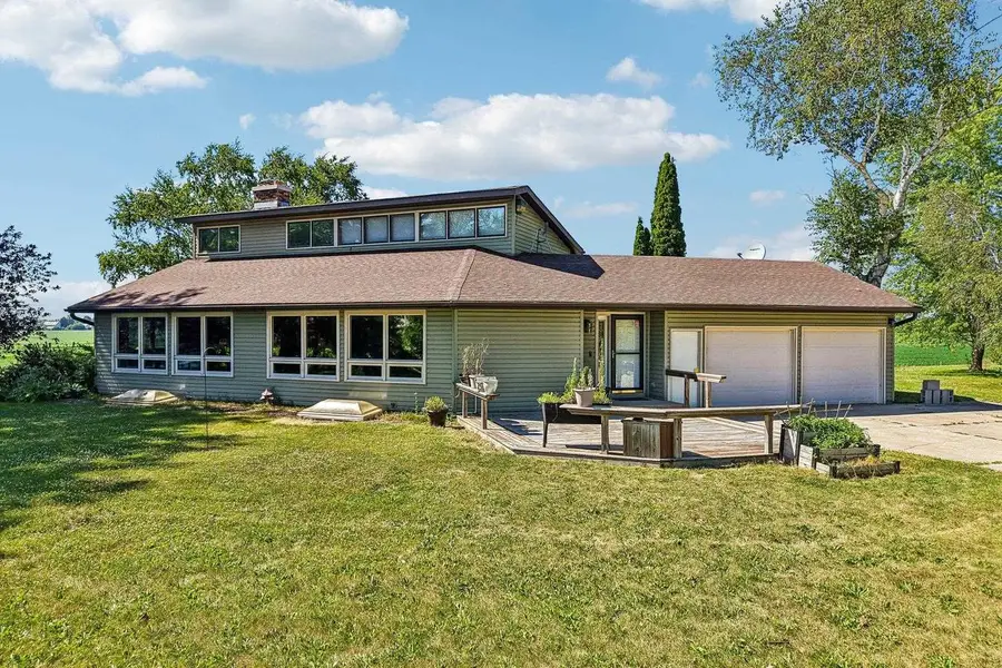 N3943 Oconnor Road, Columbus, WI 53925 - #2