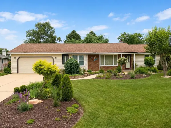 978 Nantucket Drive, Janesville, WI 53546