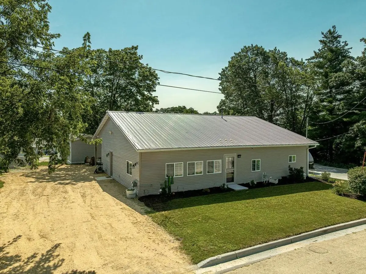 102 Union Street, Albany, WI 53502 - #1
